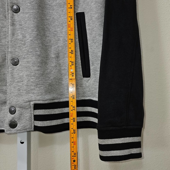 PENGUIN Men's Varsity Gray & Black Rib Knit Button Closure Bomber Jacket Sz XL - Picture 14 of 14